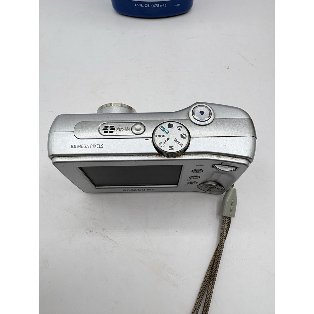 Samsung Silver Digimax S630 6MP Digital Camera with 3x Optical Works - Picture 3 of 12
